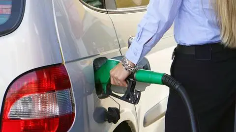 Ceny na stacjach paliw - prognozy dla kierowców BM Reflex, e-petrol