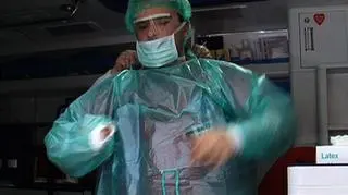 Wirus AH1N1 - prawdziwe zagrożenie - dla portfeli. Bo za poczucie bezpieczeństwa miliony osób są gotowe zapłacić miliony i to bez względu na to czy niebezpieczeństwo jest realne.