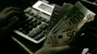 Komisja Europejska zaproponowała w środę przepisy, które mają zwalczyć tak zwane karuzele VAT-owskie w Unii Europejskiej