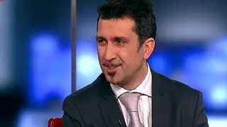 Wtorek na warszawskim parkiecie jednak pod kreską. Ostatnia w tym miesiącu sesja przebiegała po myśli grających na wzrosty, jednak na koniec zanotowano spadek. Sposród spółek na WIG20 najbardziej zyskiwały KGHM, Cyfrowy Polsat i Lotos. W TVN CNBC Biznes analityk 4DF Paweł Bogusz.