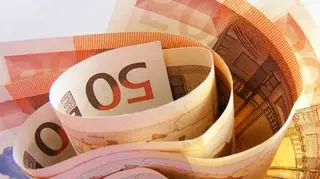   Bank Gospodarstwa Krajowego (BGK) - dzięki Europejskiemu Funduszowi Inwestycji Strategicznych (EFSI) - uzyska wsparcie, które umożliwi akcję kredytową wśród małych i średnich przedsiębiorstw w Polsce na kwotę 1 mld zł w ciągu kolejnych dwóch lat