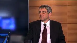 Aplisens miał w 2010 roku najwyższe przychody ze sprzedaży w swej historii: zbliżyły się one do 60 mln zł i były o ponad 30 procent wyższe w porównaniu z rokiem 2009. Zysk netto wzrósł jeszcze bardziej, o ponad 38 proc. - cieszy się prezes zarządu Aplisens Adam Żurawski.