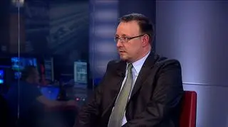 Pomysł reaktywacji fabryki FSO na warszawskim Żeraniu nie może liczyć na wsparcie Ministerstwa Finansów. Kupnem jest zainteresowana kanadyjska spółka Magna, która myśli o zainwestowaniu około 1 mld zł w produkcję samochodów nad Wisłą. Ministerstwo Finansów nie ma w budżecie pieniędzy ani na wieloletni plan dofinansowania, a na utworzenie specjalnej strefy ekonomicznej - o co wnioskowało ministerstwo gospodarki - nie pozwalają obowiązujące przepisy. Jak dalej potoczą się losy fabryki FSO? Rozmowa z Rafałem Orłowskim z Automotive Suppliers.