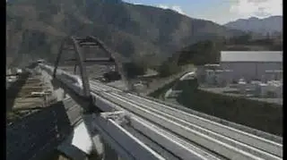 W kolejnym odcinku magazynu World Business m.in.: o planach wprowadzenia szybkiej kolei w Stanach Zjednoczonych oraz wizyta w fabryce zapachów w Szwajcarii. 