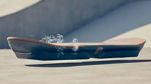 Lexus stworzył lewitującą deskę znaną z "Powrotu do przyszłości"