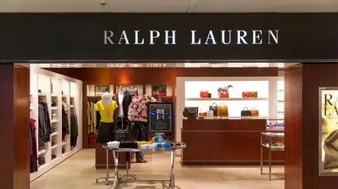 Ralph Lauren zamyka sklepy i zwalnia ludzi