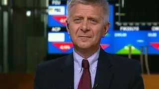 Ewentualny zakup BZ WBK przez PKO BP nie zagrozi stabilności polskiego sektora bankowego - mówi w TVN CNBC Biznes prezes NBP prof. Marek Belka. Po krachu finansowym wiele państw niechętnie patrzy na budowaniu wielkich grup finansowych. O polskim sektorze bankowym oraz o sytuacji makroekonomicznej Polski, Mikołaj Kunica rozmawiał z prezesem Narodowego Banku Polskiego, profesorem Markiem Belką. 