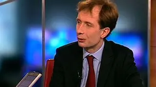 Narodowy Bank Polski opublikował raport dotyczący wejścia Polski do strefy Euro. Czy wejście do ERM2 w 2009 roku jest dla naszego kraju ryzykowne? W programie "Dzień na rynkach" dyrektor Biura do Spraw Integracji ze Strefą Euro Paweł Kowalewski powiedział, że wejście mechanizmu poprzedzającego przyjęcie euro w tym roku jest dla nas niebezpieczne.
