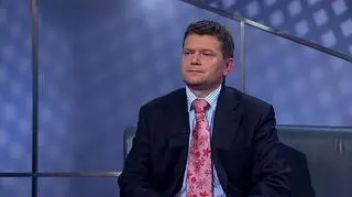 Do 11 lipca poszkodowani wskutek epidemii E.Coli polscy producenci warzyw i owoców mogą ubiegać się o rekompensaty. O wsparcie należy zwrócić się do Agencji Rynku Rolnego. Jakie dokumenty złożyć i kiedy zostaną wypłacone odszkodowania w programie "Blajer mówi: Biznes" mówił Andrzej Różycki, dyrektor Oddziału Terenowego w Warszawie, Agencja Rynku Rolnego.