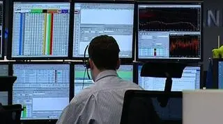 Europa ratuje rynki finansowe. Po weekendowym spotkaniu ministrów finansów, dziś rządy największych krajów strefy euro zadecydowały o planach ratunkowych dla sektora finansowego. 