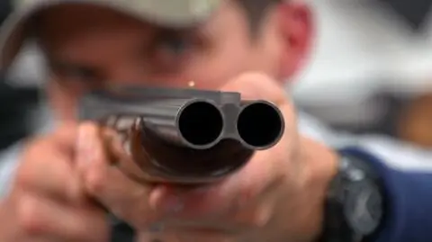 Pozwolenie na broń. Policja wydała już 200 tys. pozwoleń