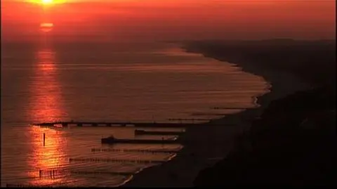 UOKiK: 73 proc. konsumentów czyta umowy przed wykupieniem wycieczki