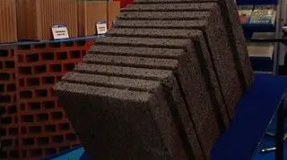 Czy teraz wymarzony dom zbudujemy taniej? Na jakie artykuły musimy przygotować więcej pieniędzy.