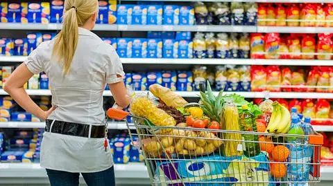 Eksperci o podatku od marketów