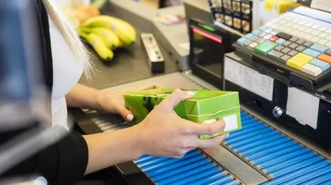 Pensje pracowników handlu. Lidl odpowiada Biedronce