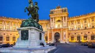 98db5f58-c268-11e3-afc2-0025b511229e