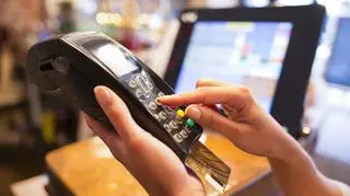 Bankowość wchodzi na kolejny poziom rozwoju. Już wkrótce w niepamięć mogą odejść bowiem PIN-y, a zamiast nich w bankach będziemy identyfikować się za pomocą głosu