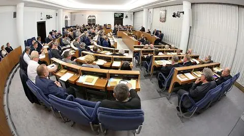 Jawność majątków rodzin polityków. Senat bez poprawek do ustawy