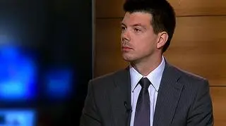 Eurocash wciąż stara się przejąć Emperię. Czy ewentualna transakcja ma sens biznesowy? Odpowiedź na to pytanie nie jest jednoznaczna. Z jednej strony jest szansa na osiągnięcie efektów synergii ale z drugiej strony  parytet wymiany akcji zaproponowany przez Eurocash jest zbyt niski dla akcjonariuszy Emperii. O szczegółach opowiedział Michał Kowalczewski, prezes Domu Maklerskiego Mercurius, który reprezentuje interesy Emperii.