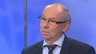 05.11 | - To jest sprawdzian dla Grecji, która musi się wykazać, że jest zdolna politycznie aby przeprowadzić odpowiednie reformy - mówił w rozmowie w programie "Horyzont" Janusz Lewandowski, komisarz Unii Europejskiej ds. budżetu. Podkreślił, że doszło do paradoksalnej sytuacji kiedy Grecji pomagają kraje od niej znacznie uboższe jak Estonia czy Słowacja, które poradziły sobie z ciężkim kryzysem. (TVN24)