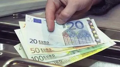 Prawie połowa Polaków nie chce euro