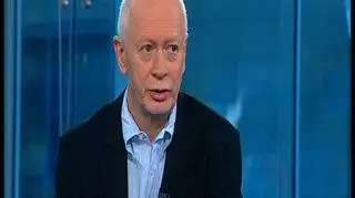 Będzie strajk ostrzegawczy w KGHM Polska Miedź. Jutro od 6.00 do 8.00 rano pracownicy nie podejmą pracy w spółce. To decyzja związkowców, którzy są przeciwni rządowym planom prywatyzacji. Jak zapowiada Ryszard Zbrzyzny, szef Związku Zawodowego Pracowników Przemysłu Miedziowego, jeżeli Skarb Państwa nie wycofa się z planów częściowej sprzedaży udziałów w KGHM, w firmie dojdzie do strajku generalnego. Resort planuje sprzedać 10 procent akcji spółki. Do końca 2010 roku MSP chce sprzedać wszystkie resztówki notowane na giełdzie. Według ekspertów to dobra choć droga inwestycja. W części z nich to niewielkie pakiety akcji to jednak dużych spółek głównego indeksu giełdowego WIG20.