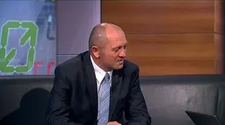 Korea Południowa zakochuje się w polskiej żywności. Wartość polskiego eksportu do tego kraju wzrosła w ubiegłym roku czterokrotnie, do 46 milionów euro. O zacieśnianiu współpracy w zakresie eksportu żywności minister rolnictwa Marek Sawicki rozmawiał w Seulu z ministrem żywności Korei - Suh Ku Yongiem. A o szczegóły tych rozmów, polskiego ministra pytaliśmy w programie "Pieniądze od Rana".