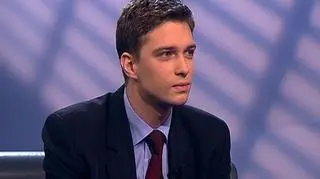 Potencjał aprecjacyjny złotego według Marka Belki, wynosi 10%. Zdaniem Daniela Kosteckiego z X-Trade Brokers, prezes NBP nie mógł powstrzymać osłabienia polskiej waluty, związanego z umacnianiem się dolara. Jego zdaniem w dłuższej perspektywie wzrost wartości złotego o 10% jest realny.