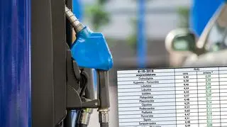 Za litr "95" trzeba w tym tygodniu zapłacić średnio 4,49 zł za litr
