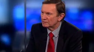 Minister Michał Boni przedstawił dokładne parametry zmian, które mają zreformować i usprawnić obecny system emerytalnym. OFE mają otrzymywać mniej pieniędzy, w ZUS-ie powstanie drugi filar. Ponadto powstać ma alternatywny dla obecnych IKE trzeci filar - nazwany Indywidualnymi Kontami Zabezpieczenia Emerytalnego. O tym w magazynie "90 Minut" z specjalistą ds. zabezpieczenia społecznego, Adamem Gwarą, rozmawiał Robert Stanilewicz.