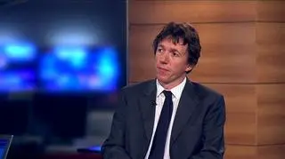 "Koniec ery dolara”, pisał w marcu 2008 roku Marek Rogalski, miesiąc później pisał już „dolar reaktywacja”. Podobnie było po upadku Lehman Brothers. O perspektywach dla amerykańskiej waluty Rafał Hirsch rozmawiał z Markiem Rogalskim, analitykiem walutowym DM BOŚ.