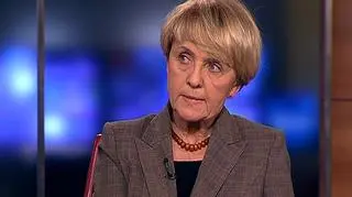 Jean-Claude Trichet uważa, że Grecja sama musi rozwiązać swoje problemy z finansami publicznymi. Szkic tych rozwiązań Ateny przedstawiły w czwartek, ogłaszając plan walki z deficytem budżetowym. Program zakłada, że luka w greckim budżecie zmniejszy się z obecnych 12,7 procent do 2,8 procent do końca roku 2012-go. Grecki plan naprawy finansów nie wzbudził jednak zaufania na rynkach. Gościem Marka Tejchmana w programie "90 Minut" była Przewodnicząca Komisji Rozwoju Regionalnego w Parlamencie Europejskim Danuta Hubner.