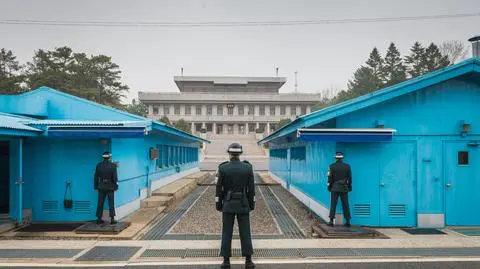 Koreańczycy z Południa rzucili się na ziemię przy granicy