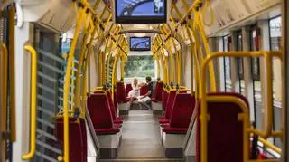 Pesa ma wywiązać się z umowy dostawy tramwajów w ciągu siedmiu miesięcy