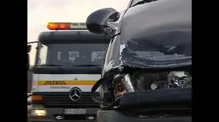 Ze względu na podatek podnieśli - po zniesieniu podatku nie obniżą - a jeżeli nawet, to minimalnie. Firmy ubezpieczeniowe - i polisy OC. Dziś w sejmie drugie czytanie nowelizacji prawa o świadczeniach zdrowotnych, która m.in znosi tzw. podatek Religi. Ale nawet jeżeli posłowie przegłosują zmiany to wcale nie oznacza, ze kierowcy będą płacić mniej. Dlaczego?