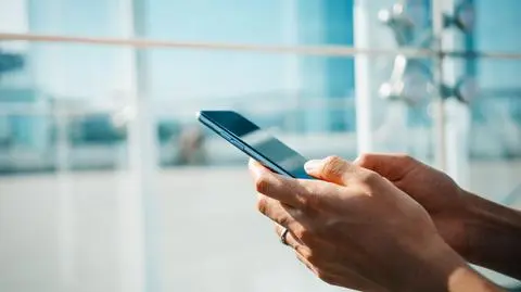 Ministerstwo Cyfryzacji: lepsza ochrona przed nadużyciami SMS Premium