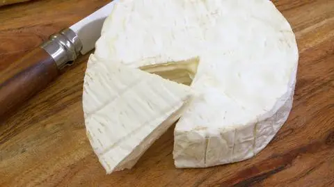 E.Leclerc prosi klientów o zwrot serów z surowego mleka krowiego