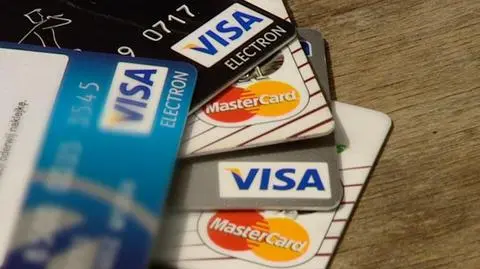Od dzisiaj niższe opłaty za transakcje kartami płatniczymi. Będą obniżki cen w sklepach?