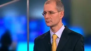 Casus Triton Development pokazuje dobitnie, jakie trudności są udziałem spółek deweloperskich w obliczu kryzysu na rynku finansowym: wyższe marże w bankach przekładają się na decyzje klientów, których w mniejszym stopniu stać na nowe mieszkania. O wynikach i planach Triton Development rozmawialiśmy z TOMASZEM ZGANIACZEM, prezesem firmy.