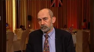 Z punktu widzenia gospodarki negatywnym skutkiem ślubu jest to, że Brytyjczycy mają dzień wolny, nie pracują i nie wytwarzają dochodu narodowego. Jednak długoterminowo turystyka przyniesie znaczne zyski - przekonuje dyrektor Brytyjsko-Polskiej Izby Handlowej Michael Dembiński.