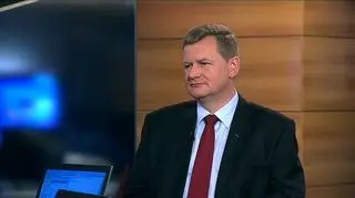 Deweloper JHM development po słabszym roku 2011 chce poprawić wyniki w tym roku budując nie tylko mieszkania, ale także sklepy dla biedronki. Jak będzie teraz wyglądać biznes tej spółki, pytaliśmy  Jerzego Mirgosa, dyrektora generalnego JHM Development.