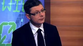 Stopy teraz bez zmian, ale w kwietniu niemal na pewno pójdą w górę. Co zrobić z gotówką trzymaną w bankach? Jeśli teraz zwiążemy się z bankiem na lokatę 6 proc. rocznie, to za pół roku możemy pozbawić się możliwości zysku rzędu 2-4 proc. Podobnie z lokatami antybelkowymi, które mają zmieniać się w zwykłe - jeśli przepisy się zmienią. Tyle, że zmiana oprocentowania w czasie może uczynić taka lokatę mało opłacalną. Do tego jeszcze straszy nas inflacja... Jak nie stracić na lokacie radzi Paweł Majtkowski z Expandera.