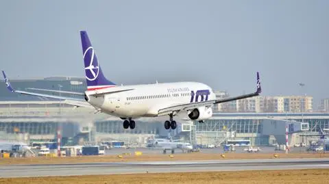 Koronawirus. LOT i Ryanair zmniejszają liczbę lotów