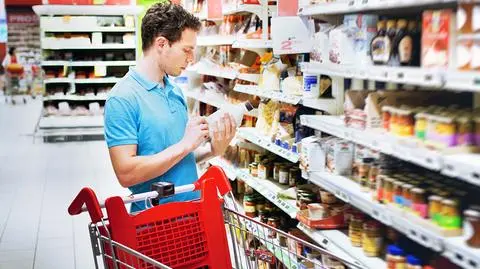 Luki w ograniczeniu handlu w niedzielę. Wystarczy smartfon