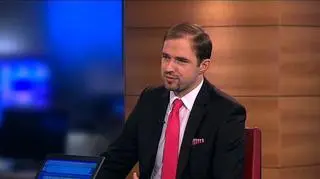 Iran coraz mocniej akcentuje swoją obecność wojskową w rejonie Cieśniny Ormuz. W trakcie manewrów morskich testowano nowe typy rakiet dalekiego zasięgu. Przez ten newralgiczny obszar przepływają tankowce transportujące 40% eksportowanej ropy. Co chce uzyskać Iran, próbując blokować ten rejon i jakie rodzi to zagrożenia? Na te pytania odpowiadał Zbigniew Pisarski, prezes Fundacji im. K. Pułaskiego.