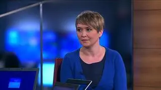 Wzrost sprzedaży detalicznej w czerwcu wyniósł 10,9% rok do roku i był niższy niż oczekiwał rynek.  Dane płynące z polskiej gospodarki nie są złe, bo choć dynamika spada, to wzrost utrzymuje się na dwucyfrowym poziomie - ocenia Monika Kurtek, główny ekonomista Banku Pocztowego. Czy sprzedaż będzie dalej spadać – choć nastroje konsumenckie są lepsze? - o tym w programie 90 Minut.
