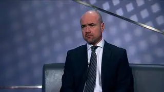 Od umów o dzieło powinno się płacić składki emerytalne – proponuje Michał Boni. Minister w kancelarii premiera boi się, że za kilkadziesiąt lat takim osobom trzeba będzie wypłacać emerytury z budżetu albo będą one żyć na granicy ubóstwa, z pomocy społecznej. Jakie składki teraz odprowadzane są od umów? Paweł Blajer rozmawiał z Bartłomiejem Raczkowskim z kancelarii Raczkowski i Wspólnicy