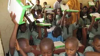 Nowy laptop był już testowany wśród dzieci z małych Nigeryjczyków