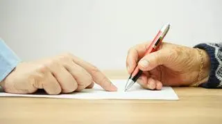 Renta rodzinna to świadczenie, którego celem jest finansowe wsparcie po śmierci bliskiej osoby