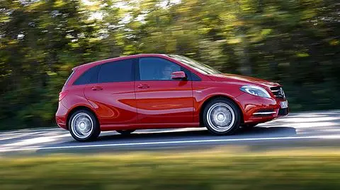 KE pozywa Niemcy. Na celowniku Mercedes